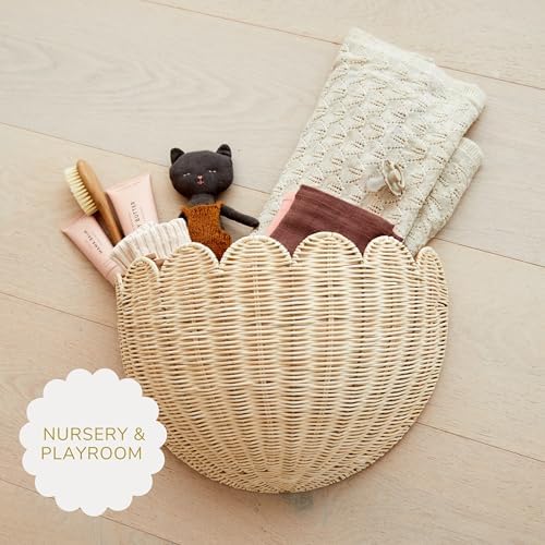 BEBE BASK Scalloped Wicker Wall Basket - 16x10x7 Inch Natural