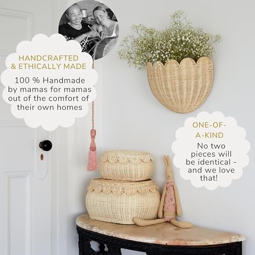 BEBE BASK Scalloped Wicker Wall Basket - 16x10x7 Inch Natural