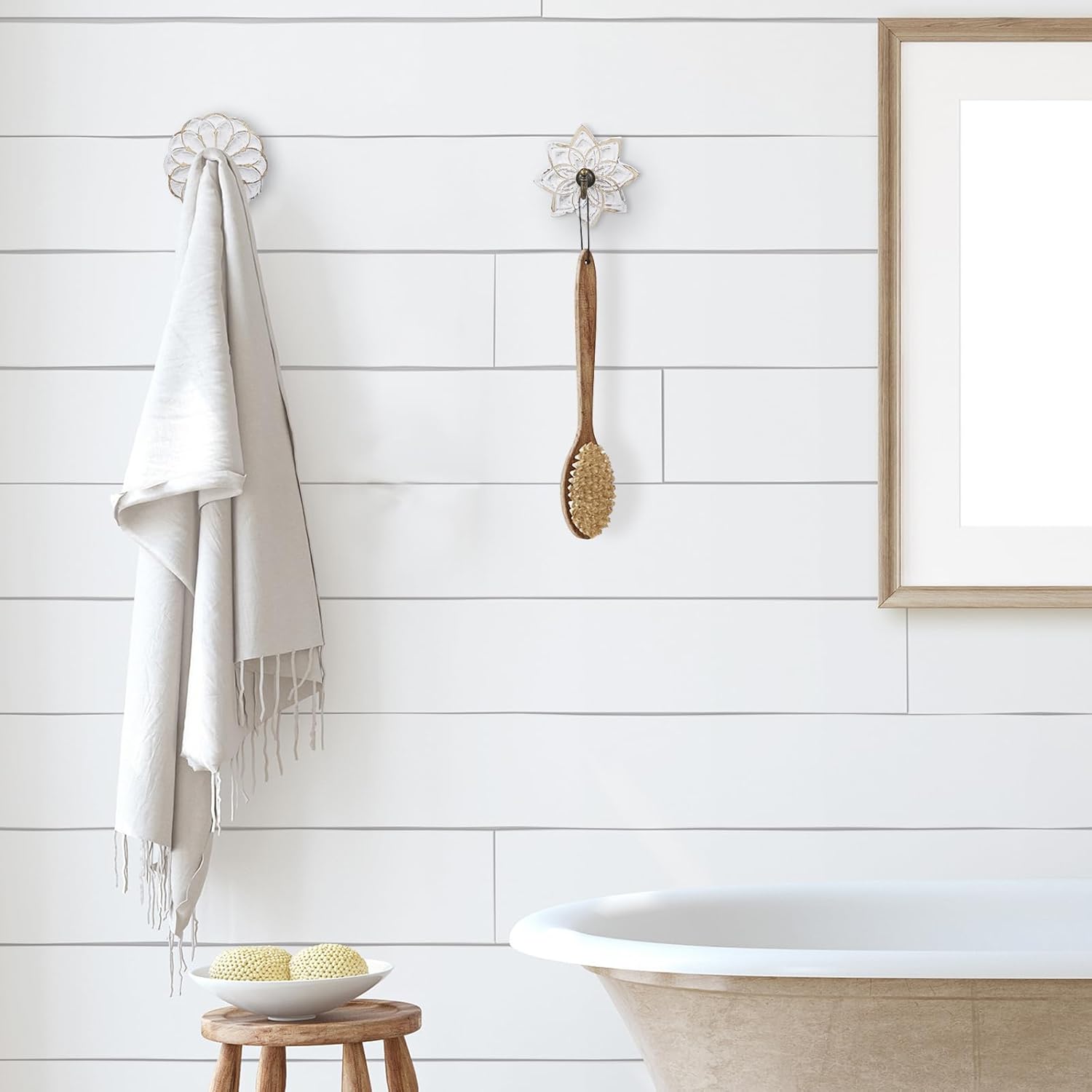 Weysat 3 Pcs Decorative Wood Farmhouse Coat Hooks White Vintage Wall Hooks with Screws for Key Towel