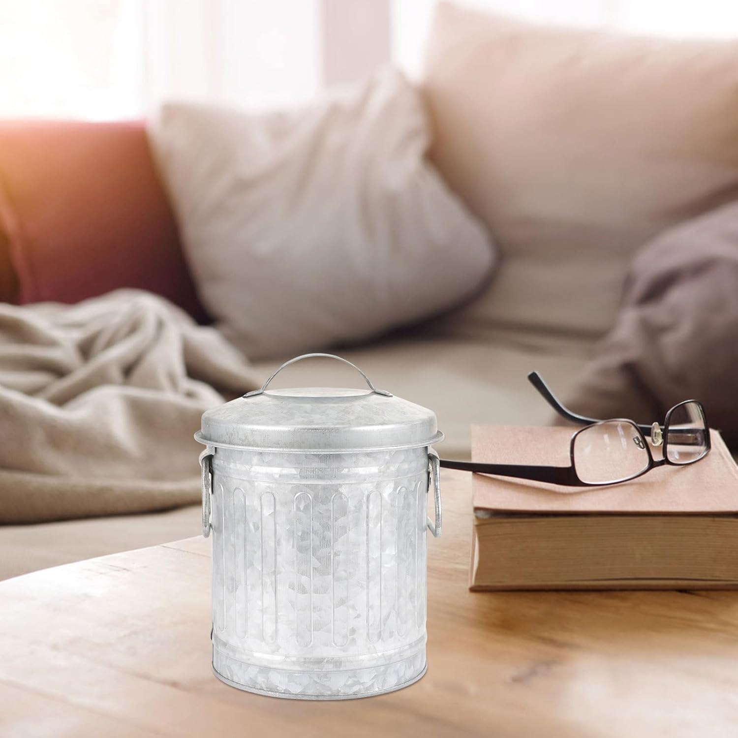 NUOBESTY Rustic Iron Desktop Trash Can Mini Waste Basket with Lid