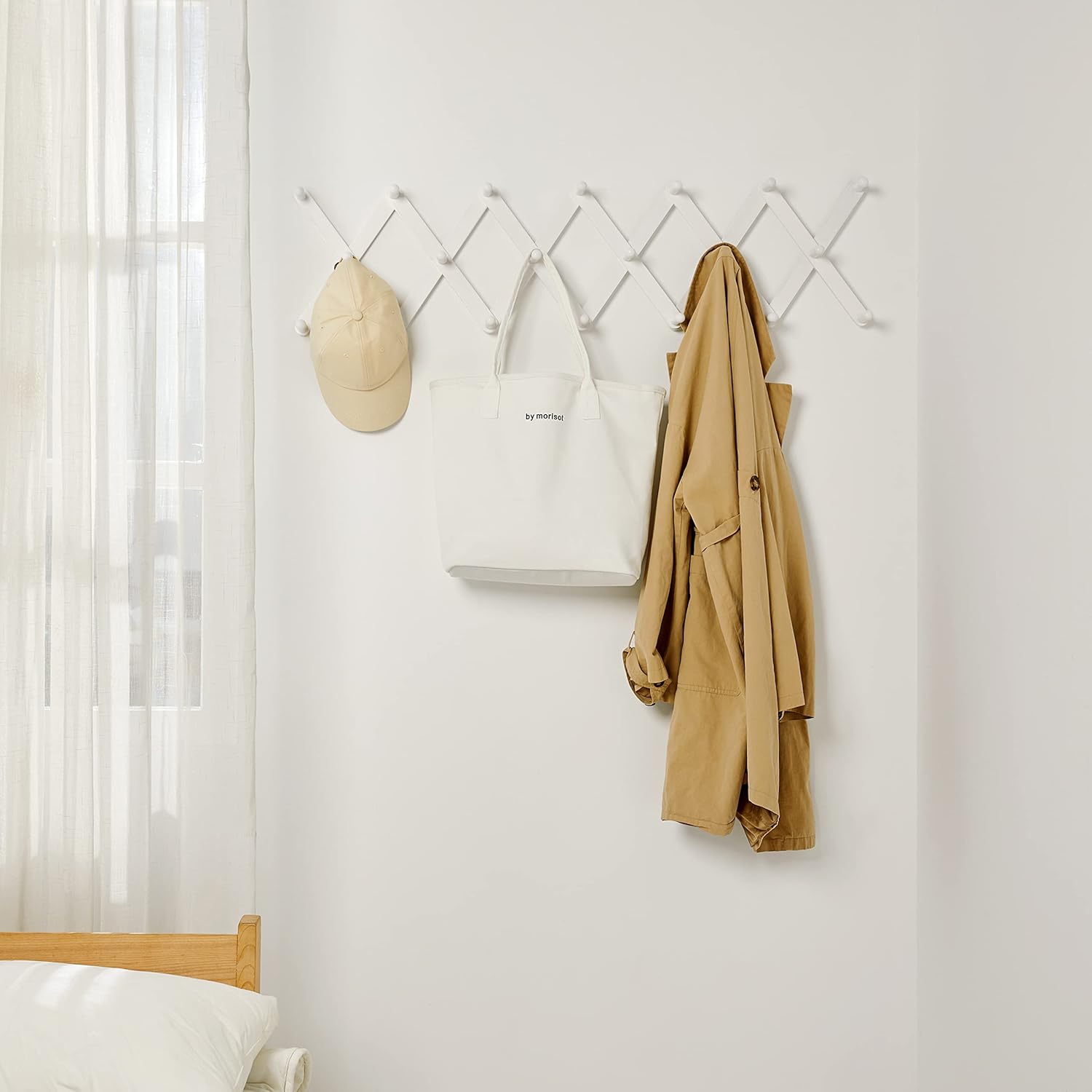Wooden Wall Hanger Expandable Coat Rack with 14 Peg Hooks