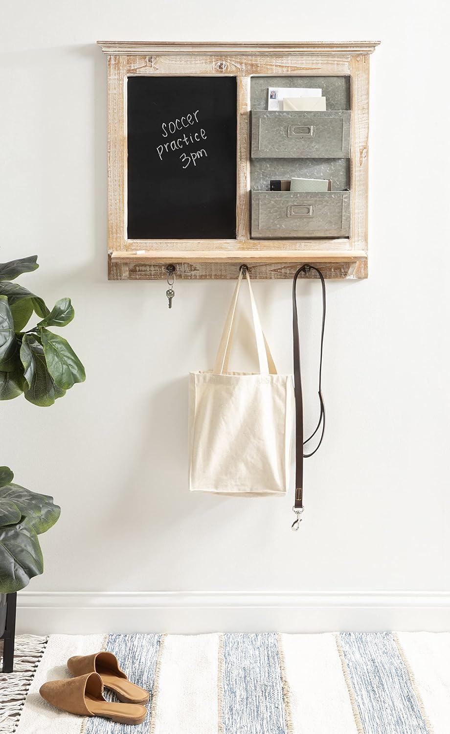 Kate and Laurel Idamae Farmhouse Wood Wall Organizer with Hooks