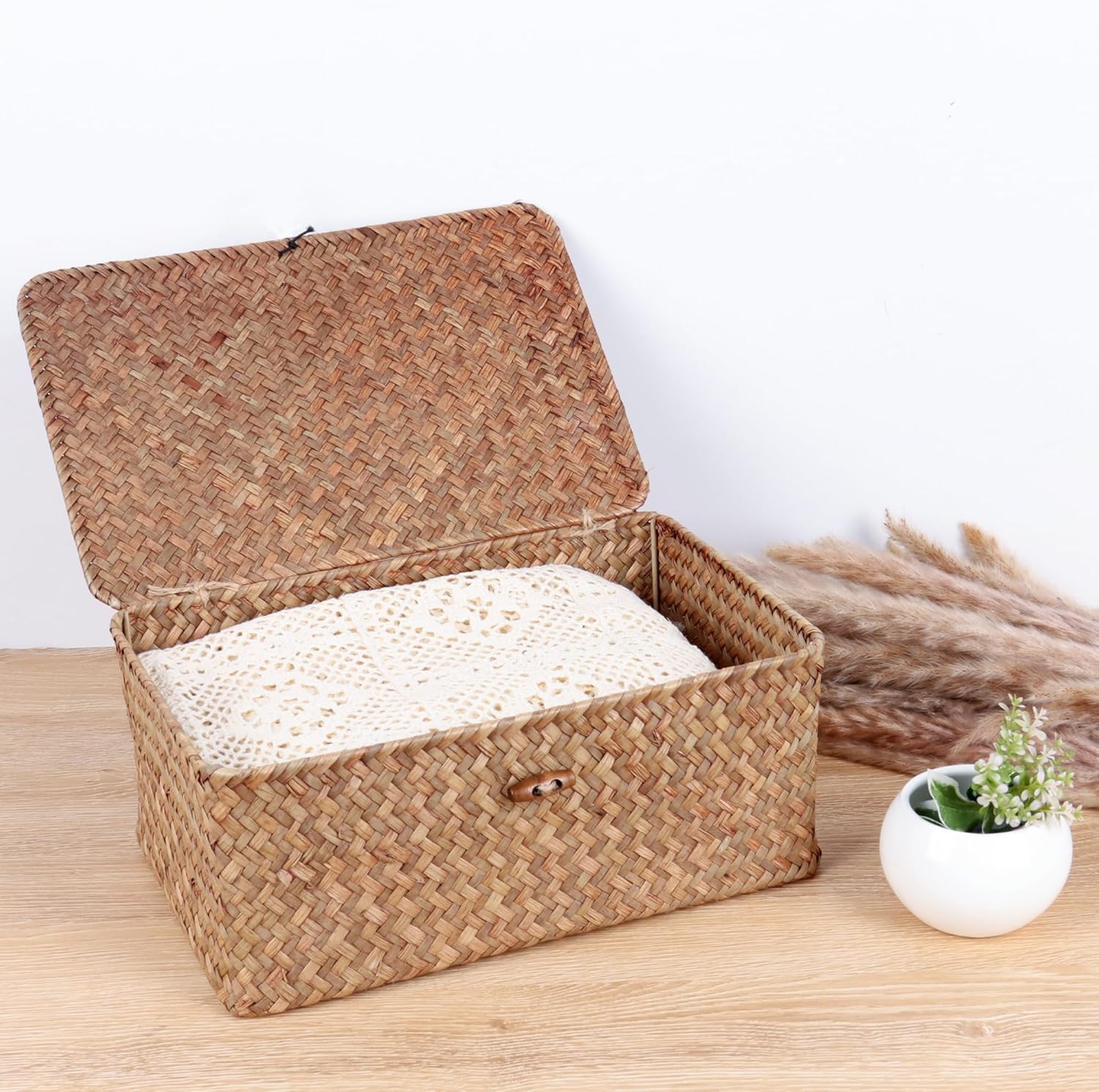 FEILANDUO Wicker Shelf Baskets with Lid 1